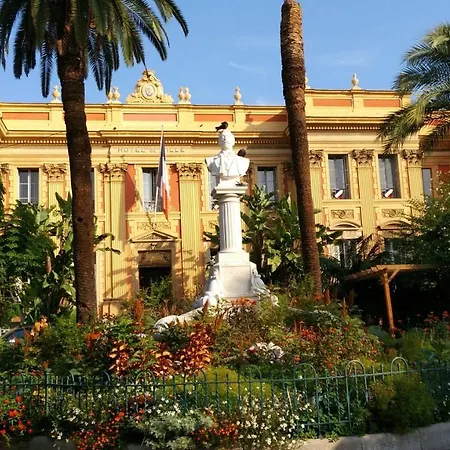 Апартаменты Traverse Du Vieux Chateau *