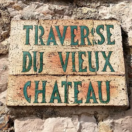Traverse Du Vieux Chateau Lägenhet *