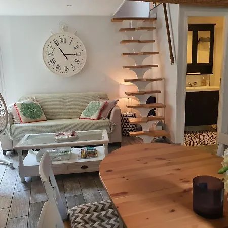 Lägenhet Traverse Du Vieux Chateau *