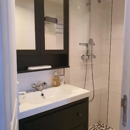 Traverse Du Vieux Chateau * 멍똥